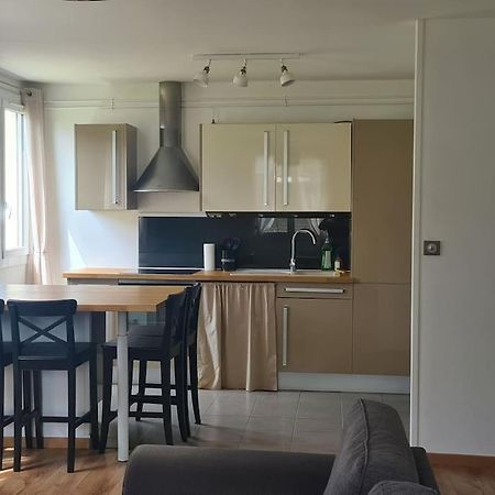 Superbe Appartement En Residence Avec Parc Orléans Exterior foto
